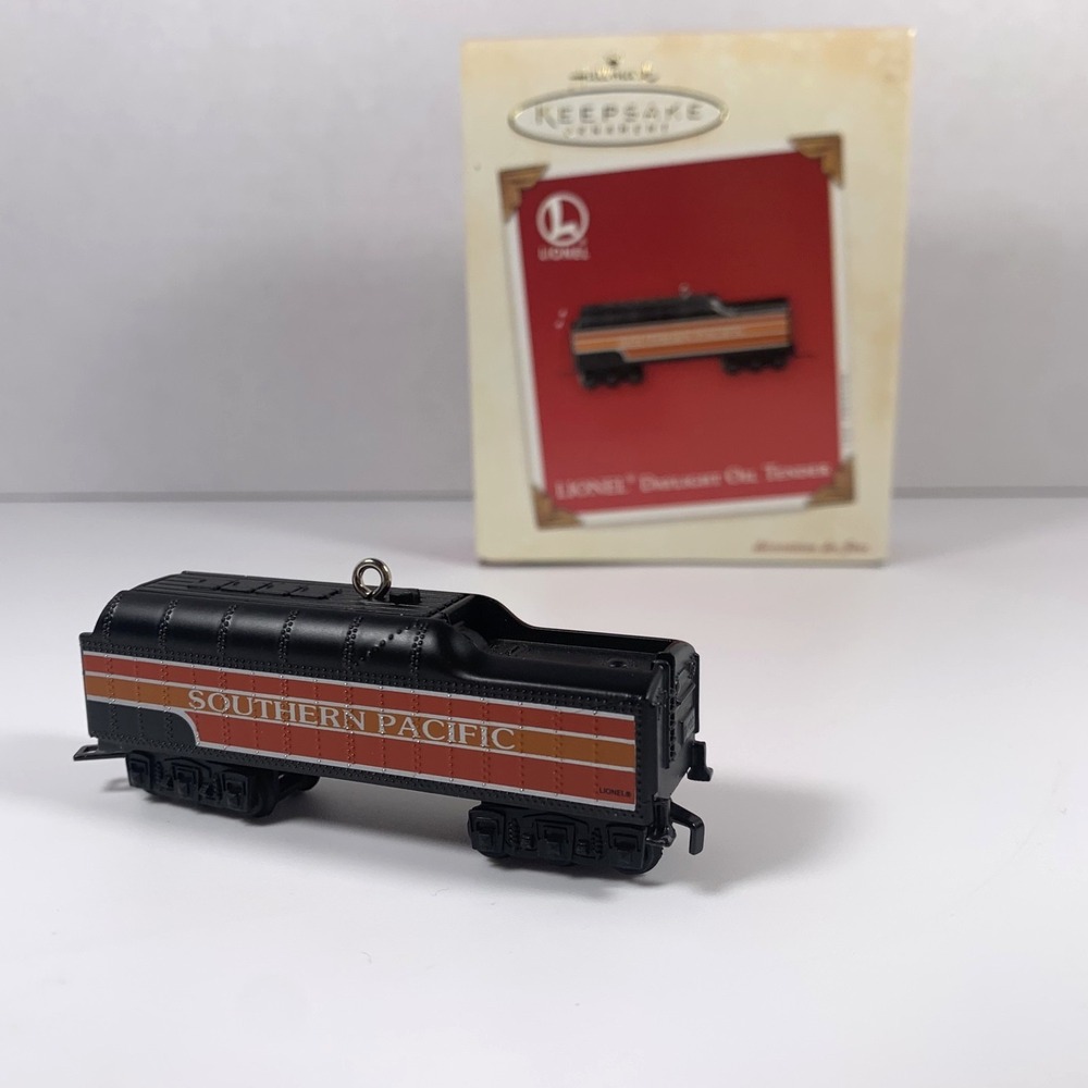 LIONEL Hallmark Keepsake Christmas Tree Ornament Daylight Oil‎ Tender EUC